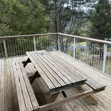 Base Camp Tasmania Hotel New Norfolk Exterior photo