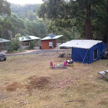 Base Camp Tasmania Hotel New Norfolk Exterior photo
