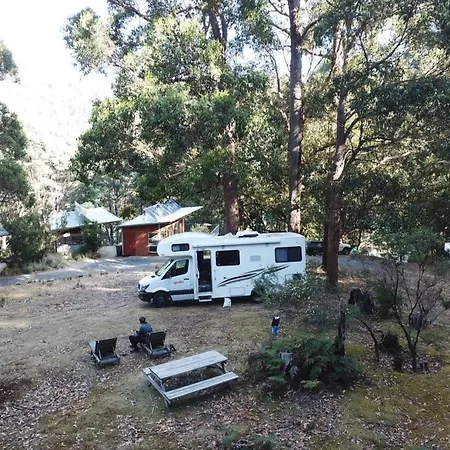 Base Camp Tasmania Hotel New Norfolk Exterior photo